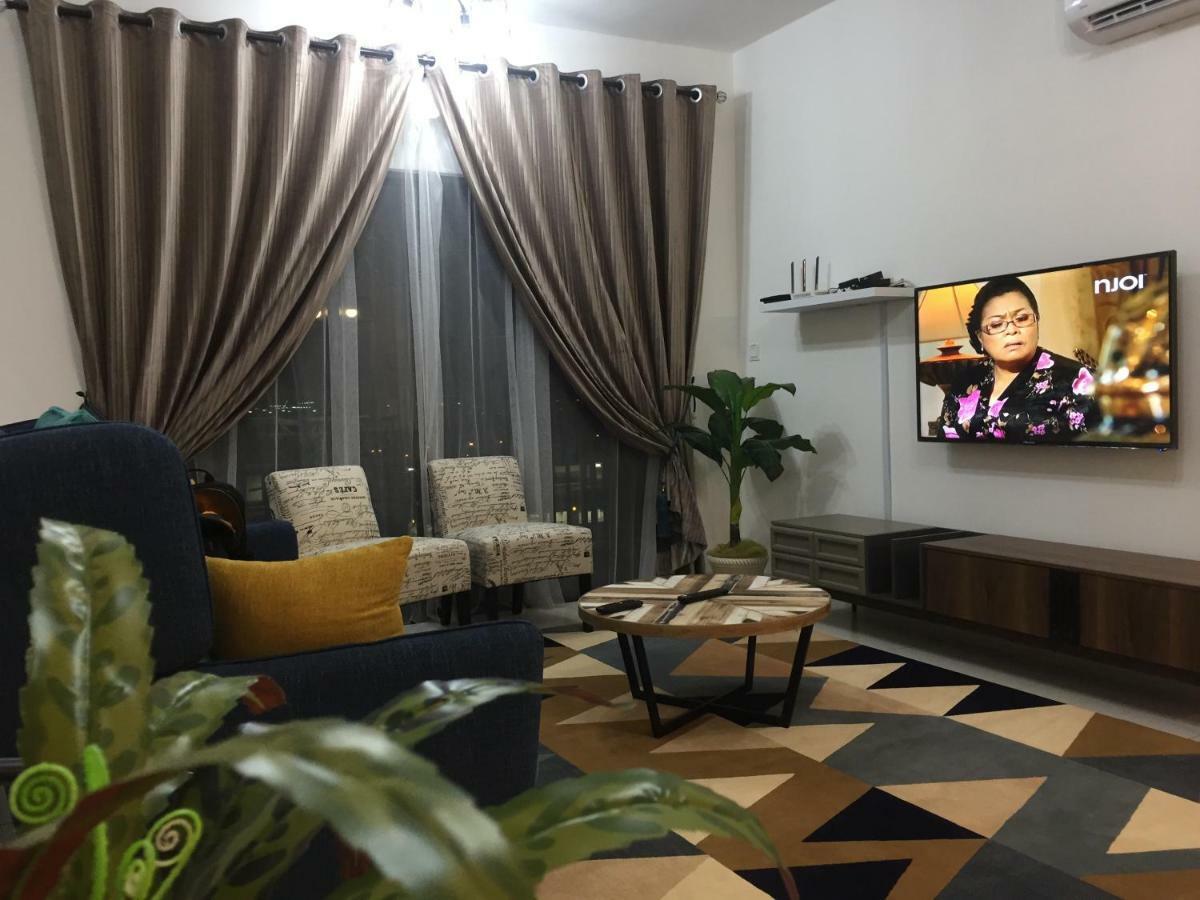 Emira Residence Sek 13 Shah Alam Wi-Fi Netflix Exterior photo